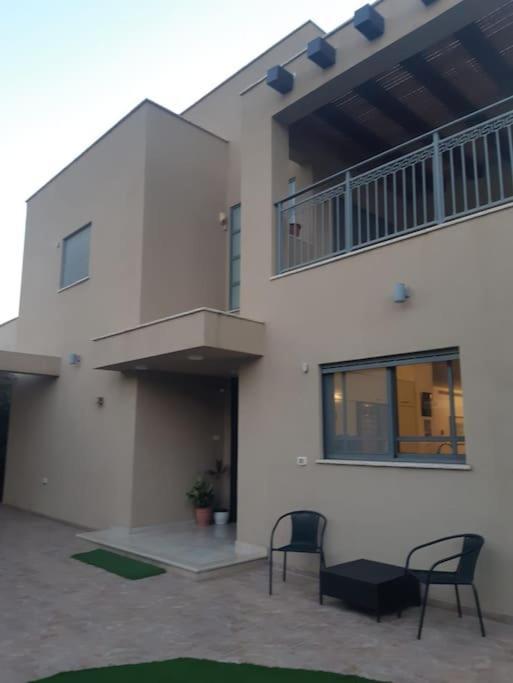 Adorable 3 Bedroom Brenner "Hill" Suite Giv'at Brenner ภายนอก รูปภาพ